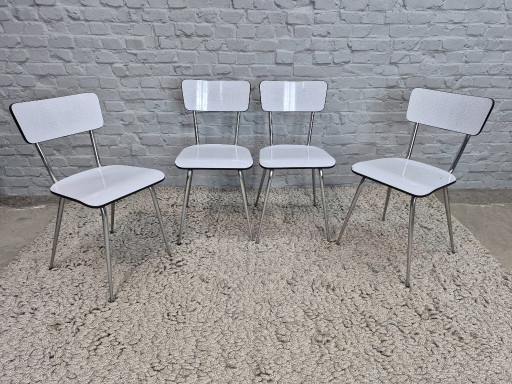 Set di 3 Sedie da Cucina di Design Vintage di Brabantia, Formica Striata Bianca, Paesi Bassi, Anni '60 (photo 2 of 7)