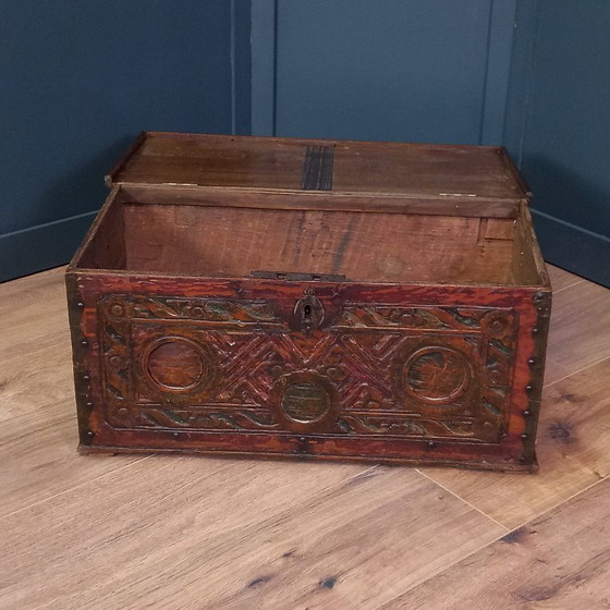 Image 1 of Oostenrijks Eikenhouten bruidskistje