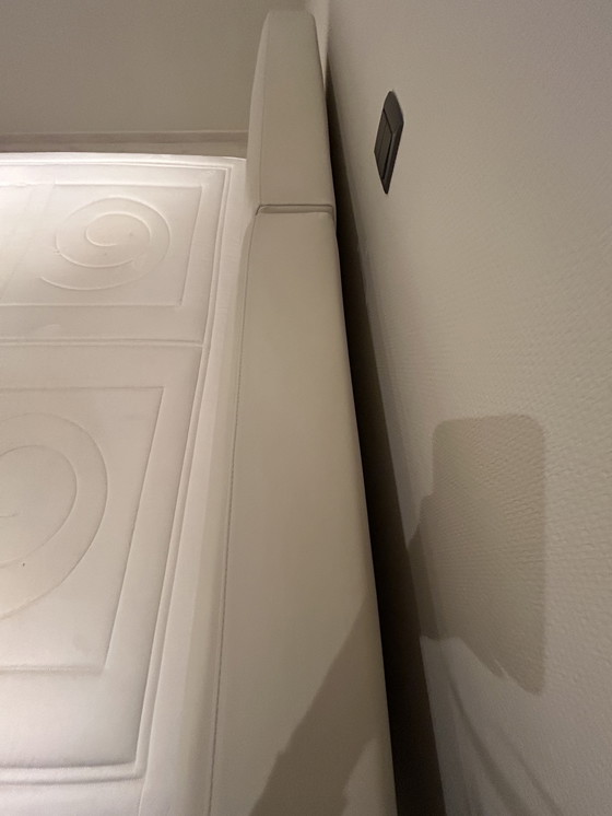 Image 1 of Lit double Minotti - A RETOURNER LE PLUS VITE POSSIBLE