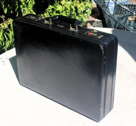 Vintage Briefcase From The Antler Brand – Laptop bags, Leather, Metal (photo 4 of 10)