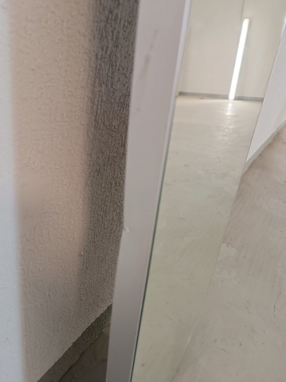 Image 1 of Espejo de pared ovalado