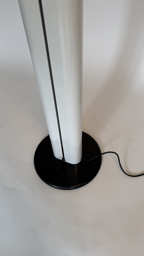 Image 1 of Lámpara de pie Artimide Megaron