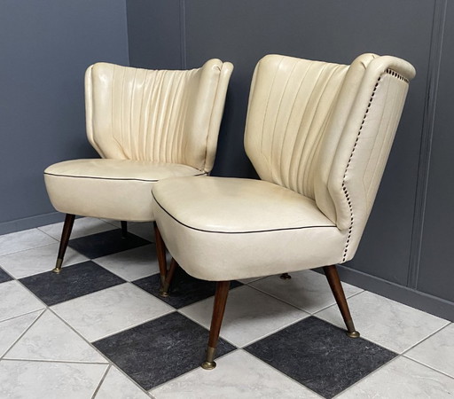 2 sedie da cocktail in skai bianco anni '60