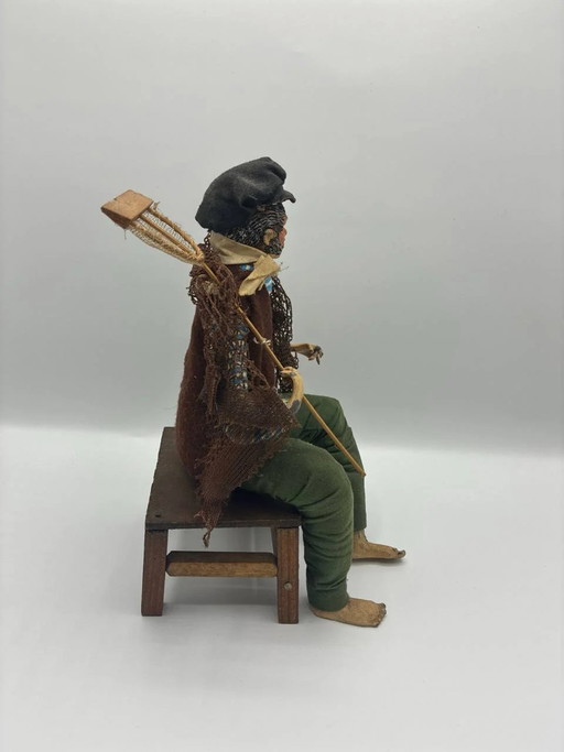 Dressed Santon – Seated Fisherman with Net – Large Size – Provence – decoratieve objecten, Wood, Metal (photo 2 of 3)