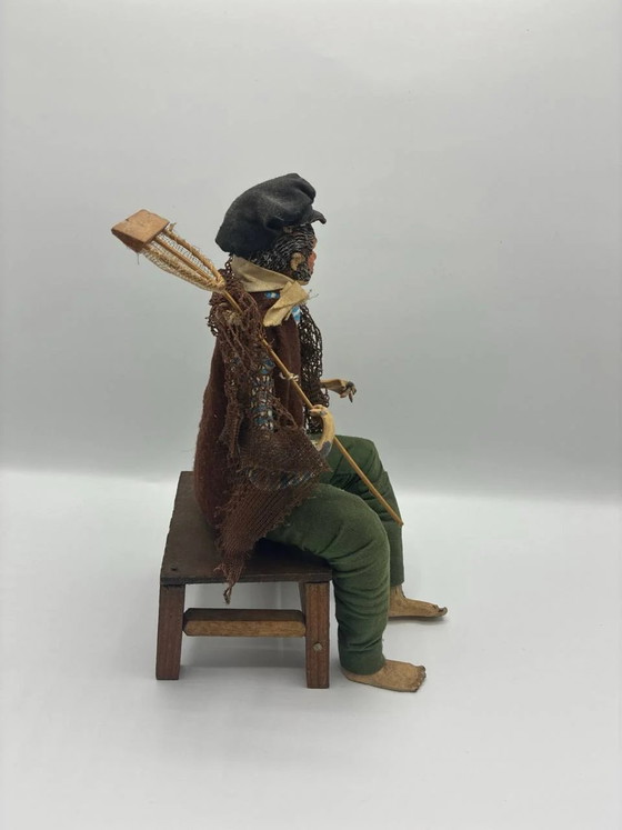 Dressed Santon – Seated Fisherman with Net – Large Size – Provence – Decorative Objects, Wood, Metal (photo 2 of 3)