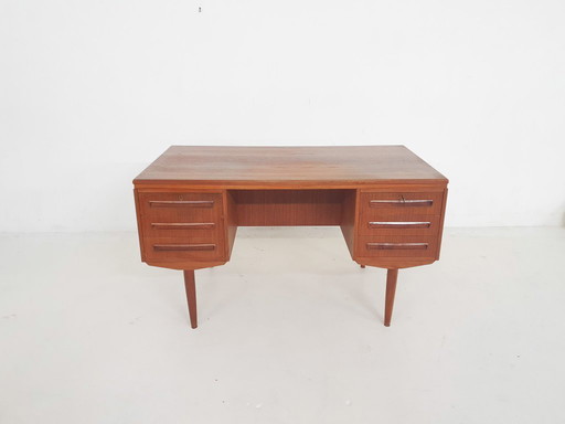 Teakhouten bureau door J.Svenstrup voor A.P. Møbler, Denemarken 1960's