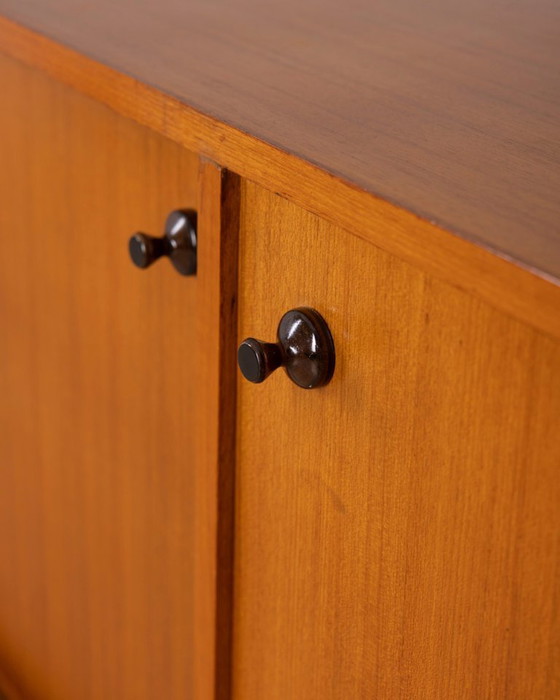 Image 1 of Buffet vintage en teck de style italien des années 1960