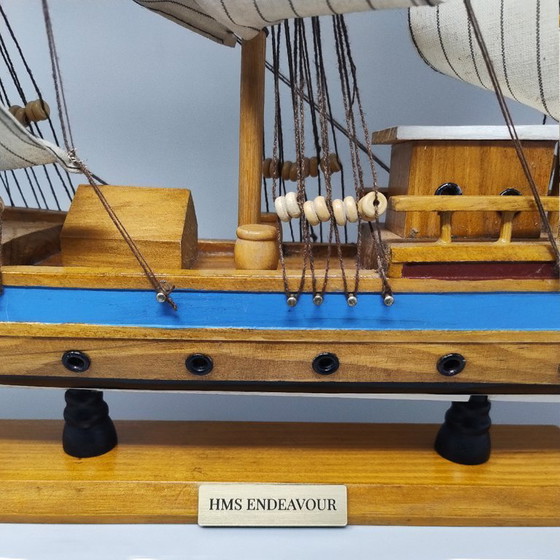 Image 1 of 1970s Astonishing HMS Endeavour Model Ship. Hecha a mano. Fabricado en Inglaterra