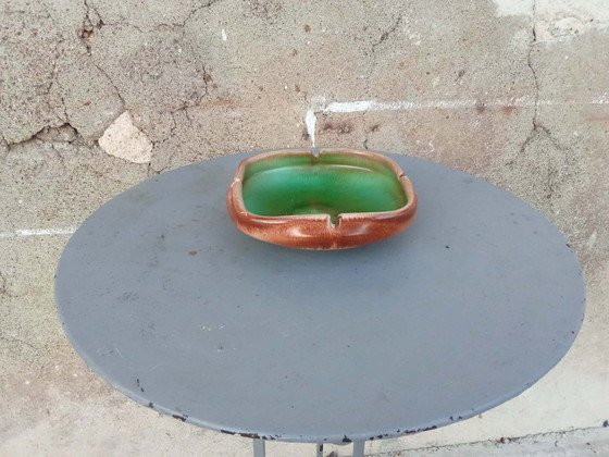 Image 1 of Cendrier en céramique vintage – Signature à déchiffrer 