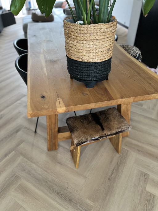 Solid oak table 220cm