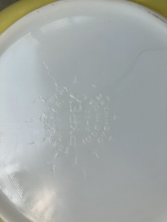 Image 1 of 2x Pyrex Bowls