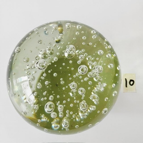 Image 1 of Fermacarte in vetro vintage con bolle di cristallo trasparenti controllate, 9,5 cm