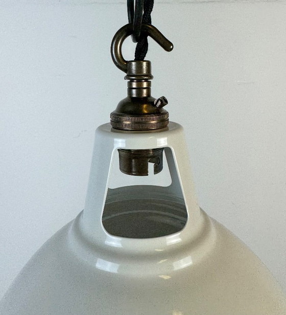 Image 1 of Lampada a sospensione vintage industriale verniciata beige, anni 2000