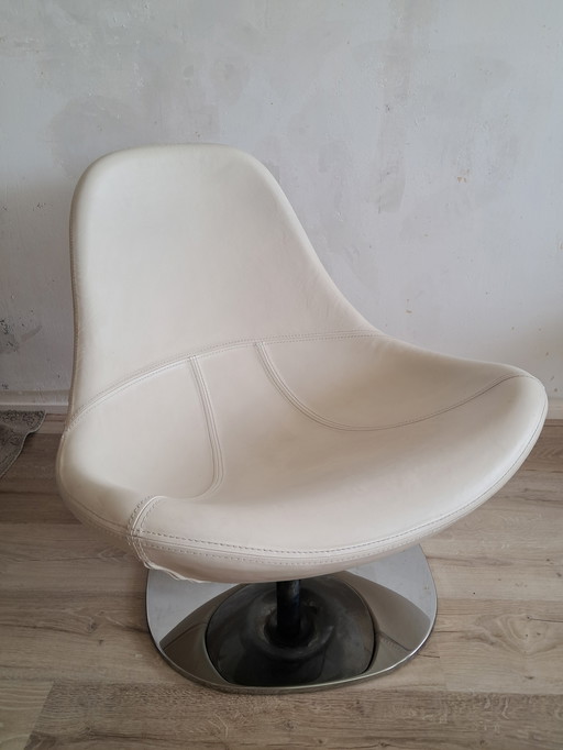 Tirup swivel chair