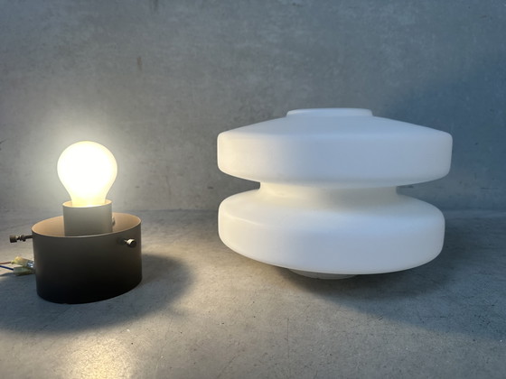 Image 1 of Vintage Philips plafondlamp - opaline
