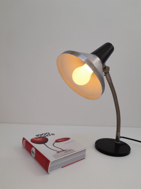Image 1 of Iconische Hala Zeist bureaulamp – tijdloos design dat rust en focus brengt