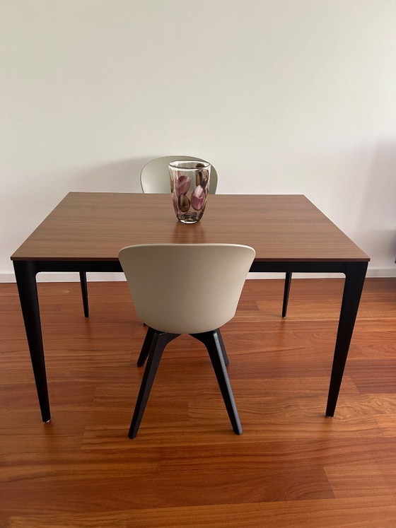 Image 1 of Bo Concept Torino eettafel