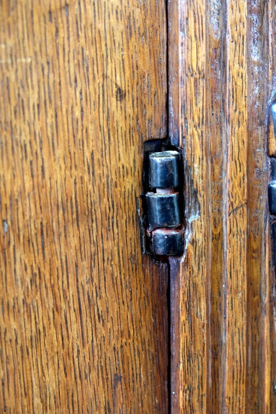 Image 1 of Gelderse Kussenkast, 17de eeuw, eikenhout. 