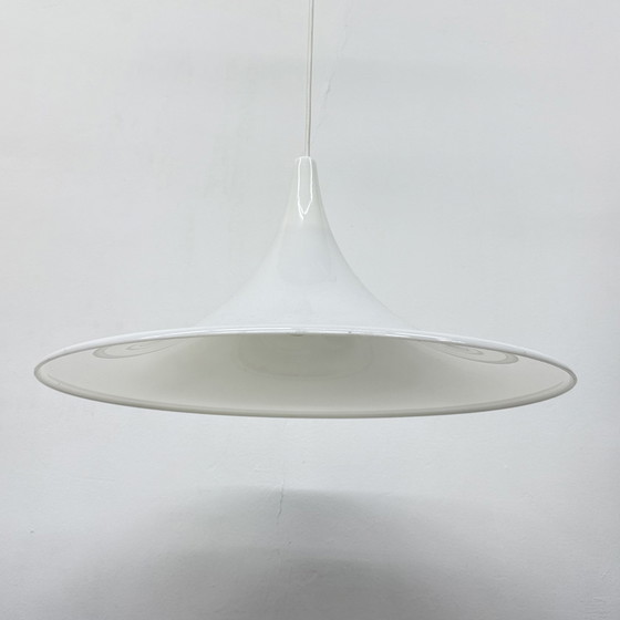 Image 1 of Lampada a sospensione vintage in lucite a forma di tromba, era spaziale anni '70