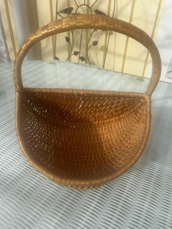 Image 1 of Cesto sospeso vintage intrecciato, naturale, per riporre oggetti e decorare.