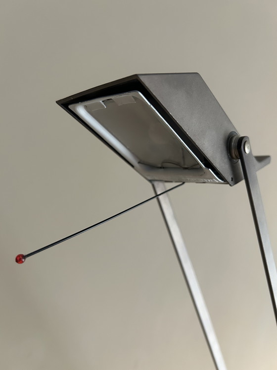 Image 1 of Artemide Tizio Tischleuchte Schreibtischlampe