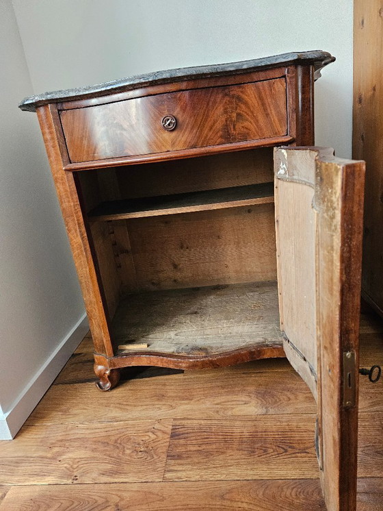 Image 1 of Cómoda antigua con tapa de mármol de artesanía alemana