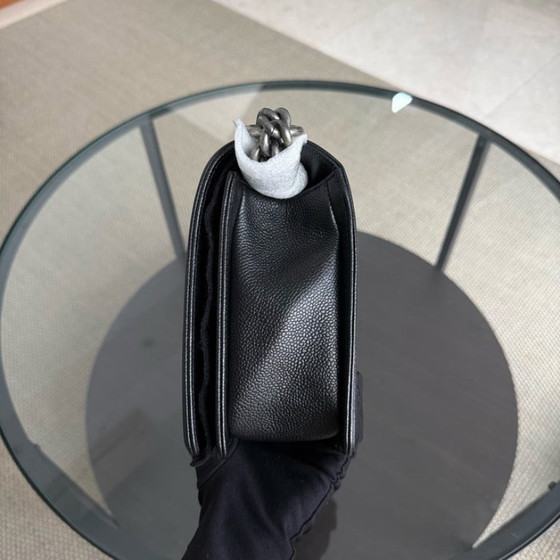 Image 1 of Borsa Chanel Boy New Medium - 28 cm in pelle trapuntata color caviale nera con finiture in argento rutenio Serie 28
