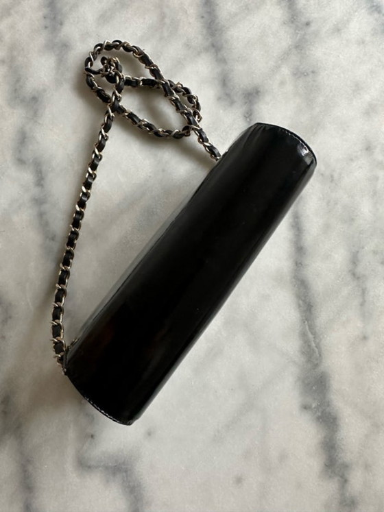 Image 1 of Portefeuille Chanel noir à chaîne