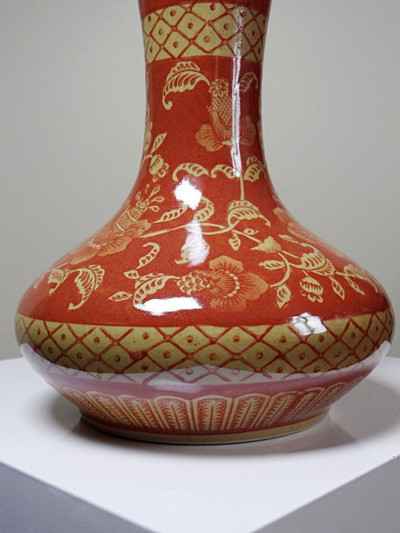 Image 1 of Chinese vase, 20th century, hand-painted ceramic, unusual shade of red