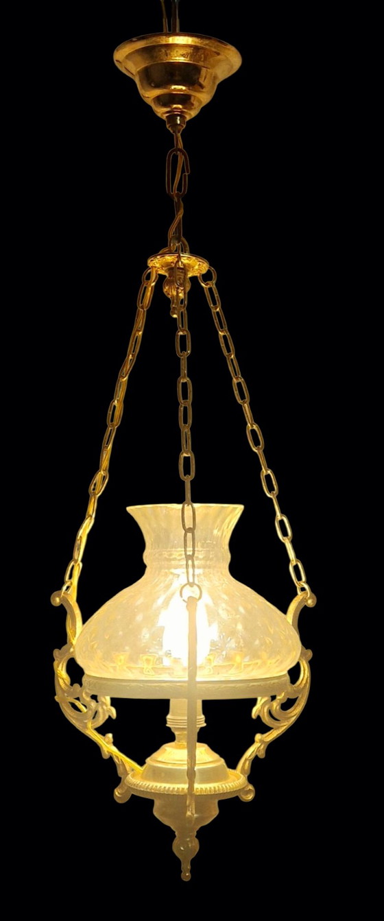 Image 1 of Lampada a sospensione d'epoca in ottone e vetro - Stile classico francese - Anni '60
