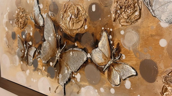 Image 1 of Peinture 3D métallique avec des papillons