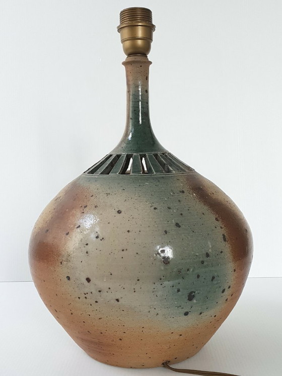 Image 1 of Vintage tafellamp uit de jaren 70 van steengoed met verzonken signatuur, jaren 70