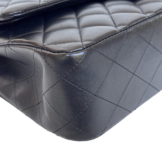 Chanel Classic Flap medium – Crossbody bags, Lambskin (photo 3 of 17)
