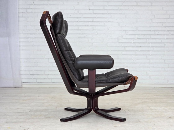 Image 1 of 1970s, Norwegian design by Sigurd Ressel, lounge chair model "Falcon".