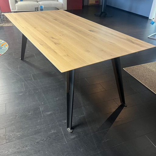 Sato – Bert Plantagie, eettafels