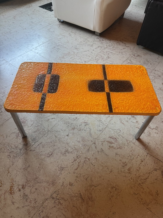 Image 1 of Salontafel toegeschreven aan Juliette Belartie – Epoxyhars – Circa 1970
