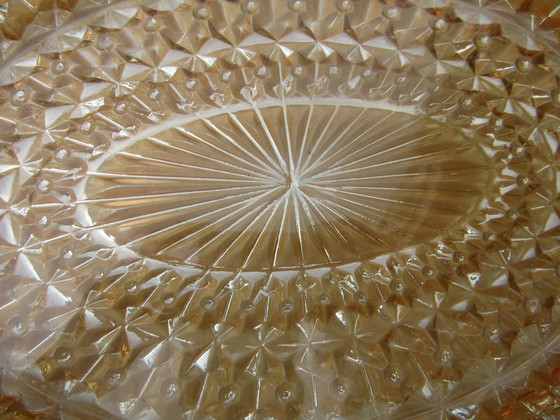Plateau de service ovale en verre pressé Art Déco style Fenton, motif carnaval – Accessoires de table, Glass (photo 3 of 13)