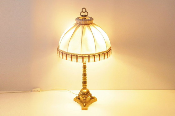 Image 1 of Tafellamp massief messing franjes 76cm jaren 1970 vintage