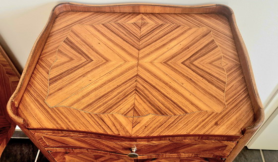Image 1 of Pair of Louis XV style bedside tables - Rosewood marquetry