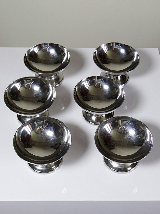 6 Vintage Bistro-style stainless steel dessert bowls on legs