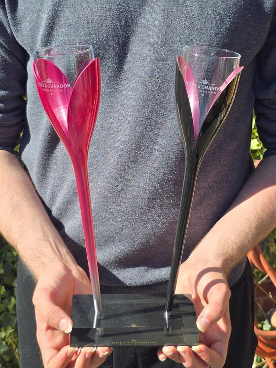 Image 1 of Champagne flutes in houders Moët & Chandon