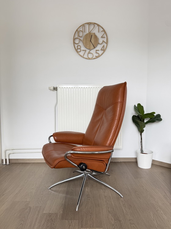 Stressless City High Back - Luxe Model - Heerlijk Comfort – Verstelbare relaxstoel, Aluminium, Leather (photo 2 of 10)