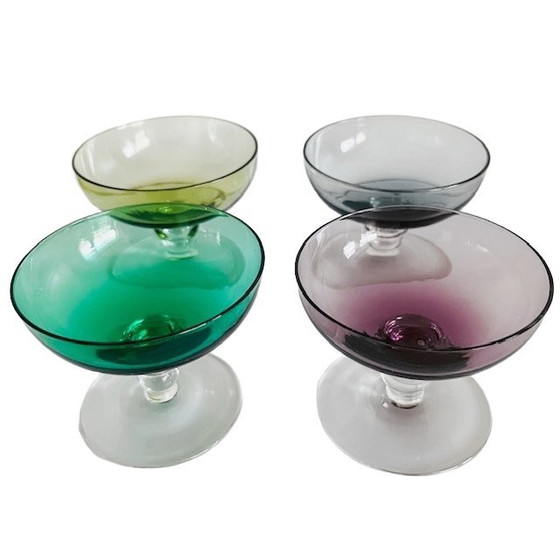 Image 1 of Vintage mid-century Kristalunie Carnaval gekleurde likeurglazen Max Verboeket cocktailglazen 1950's