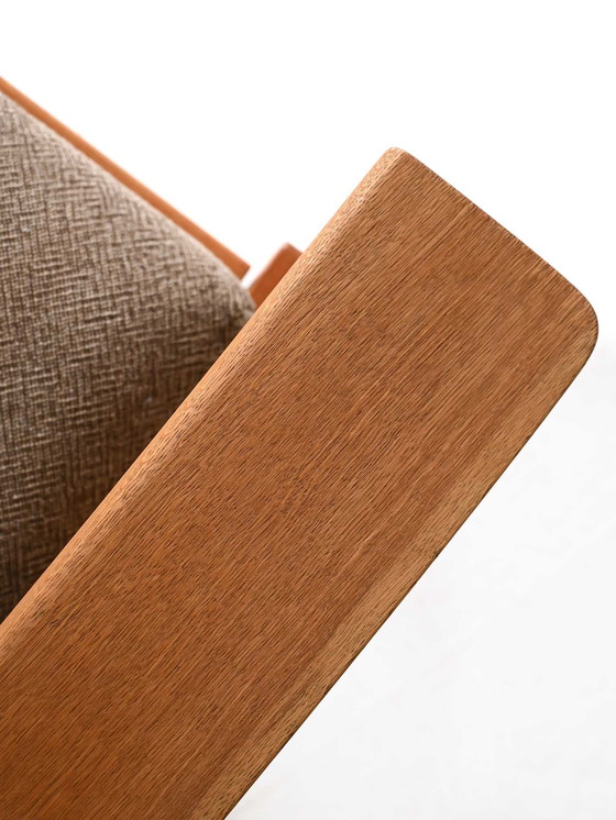 Image 1 of Hans Wegner GE 375 Fauteuil met Voetenbankje