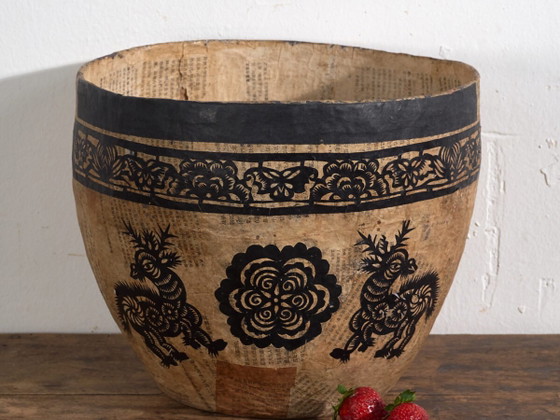 Cesto antico cinese in cartapesta con ritagli di carta neri – Cina, circa 1930 – Oggetti decorativi (photo 2 of 40)
