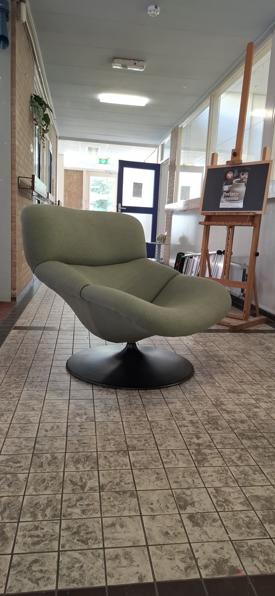 Image 1 of Artifort f518 