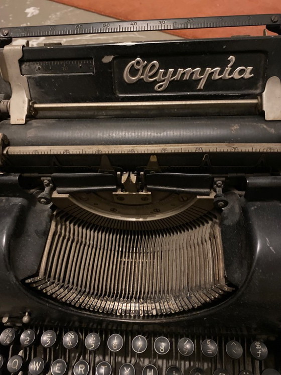 Machine à écrire Olympia, métal noir, Objets déco, Vintage (photo 5 sur 5)