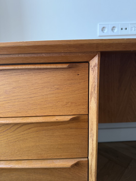 Image 1 of Wunderschöner Schreibtisch aus Holz – Made.com