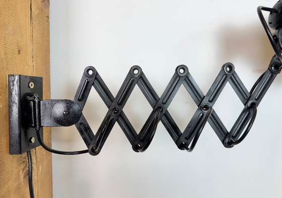 Image 1 of Lámpara de pared industrial de tijera negra, años 50