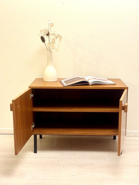 Image 1 of Buffet vintage en teck des années 1960/70